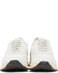 weiße niedrige Sneakers von Common Projects