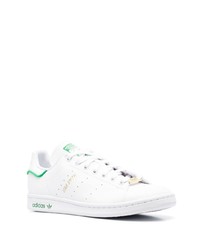 weiße niedrige Sneakers von adidas