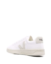 weiße niedrige Sneakers von Veja