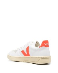 weiße niedrige Sneakers von Veja