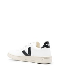 weiße niedrige Sneakers von Veja