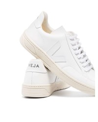 weiße niedrige Sneakers von Veja