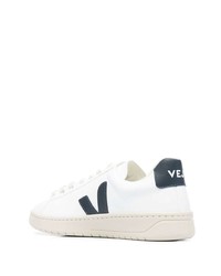 weiße niedrige Sneakers von Veja