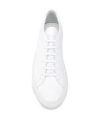 weiße niedrige Sneakers von Common Projects