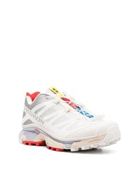 weiße niedrige Sneakers von Salomon