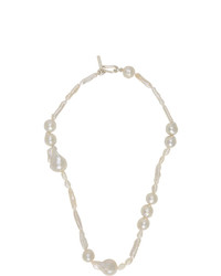 weiße Perlenkette von Sophie Buhai