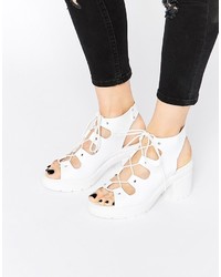 weiße Sandaletten von Asos