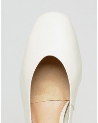 weiße Schuhe aus Leder von Carvela