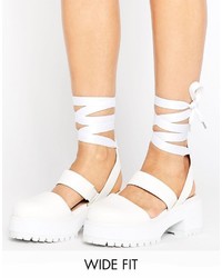 weiße Schuhe von Asos