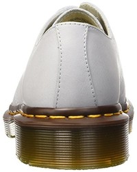 weiße Schuhe von Dr. Martens