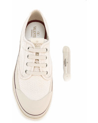 weiße Schuhe von Valentino