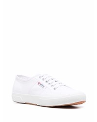 weiße Segeltuch niedrige Sneakers von Superga