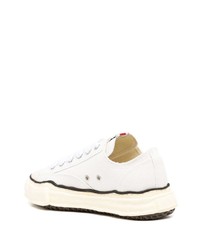 weiße Segeltuch niedrige Sneakers von Maison Mihara Yasuhiro