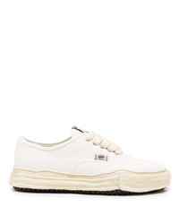 weiße Segeltuch niedrige Sneakers von Maison Mihara Yasuhiro