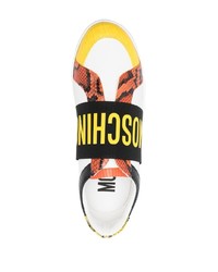 weiße Slip-On Sneakers aus Leder mit Schlangenmuster von Moschino