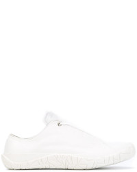 weiße Slip-On Sneakers aus Leder von Issey Miyake