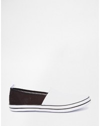 weiße Slip-On Sneakers aus Segeltuch von Asos