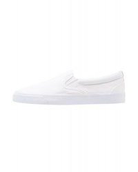 weiße Slip-On Sneakers aus Segeltuch von YOURTURN