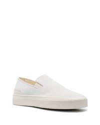 weiße Slip-On Sneakers aus Wildleder von Common Projects