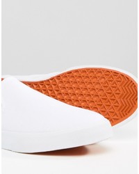 weiße Slip-On Sneakers mit Blumenmuster von Asos