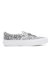 weiße Slip-On Sneakers mit Leopardenmuster