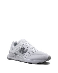 weiße Sportschuhe von New Balance