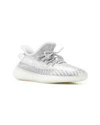 weiße Sportschuhe von Yeezy