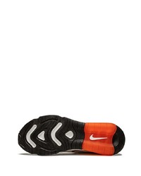 weiße Sportschuhe von Nike