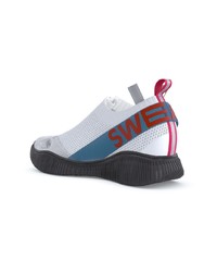 weiße Sportschuhe von Swear