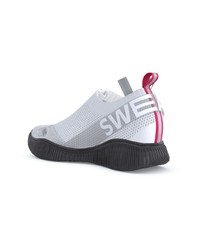 weiße Sportschuhe von Swear