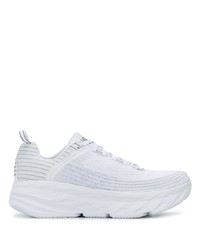 weiße Sportschuhe von Hoka One One