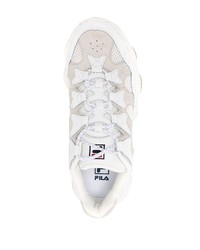 weiße Sportschuhe von Fila