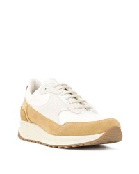 weiße Sportschuhe von Common Projects