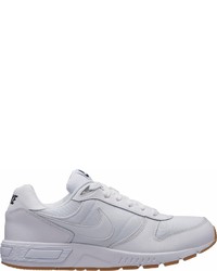 weiße Sportschuhe von Nike Sportswear