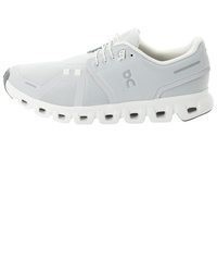 weiße Sportschuhe von ON Running