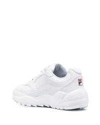 weiße Sportschuhe von Fila