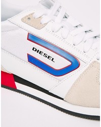 weiße Sportschuhe von Diesel