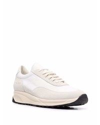 weiße Sportschuhe von Common Projects