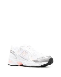 weiße Sportschuhe von New Balance