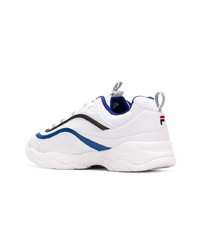 weiße Sportschuhe von Fila