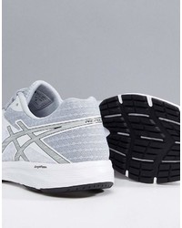 weiße Sportschuhe von Asics