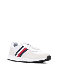 weiße Sportschuhe von Tommy Hilfiger