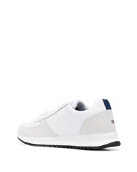 weiße Sportschuhe von Tommy Hilfiger