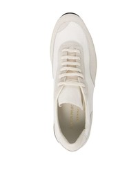 weiße Sportschuhe von Common Projects