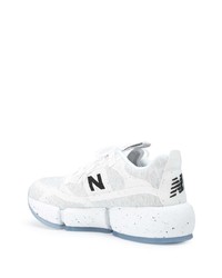 weiße Sportschuhe von New Balance