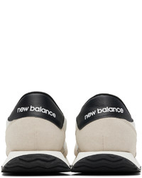 weiße Sportschuhe von New Balance