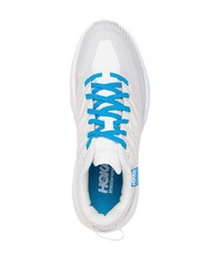 weiße Sportschuhe von Hoka One One