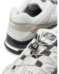 weiße Sportschuhe von Salomon S/Lab