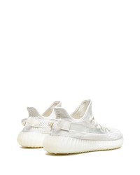 weiße Sportschuhe von adidas YEEZY