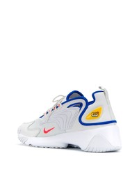 weiße Sportschuhe von Nike